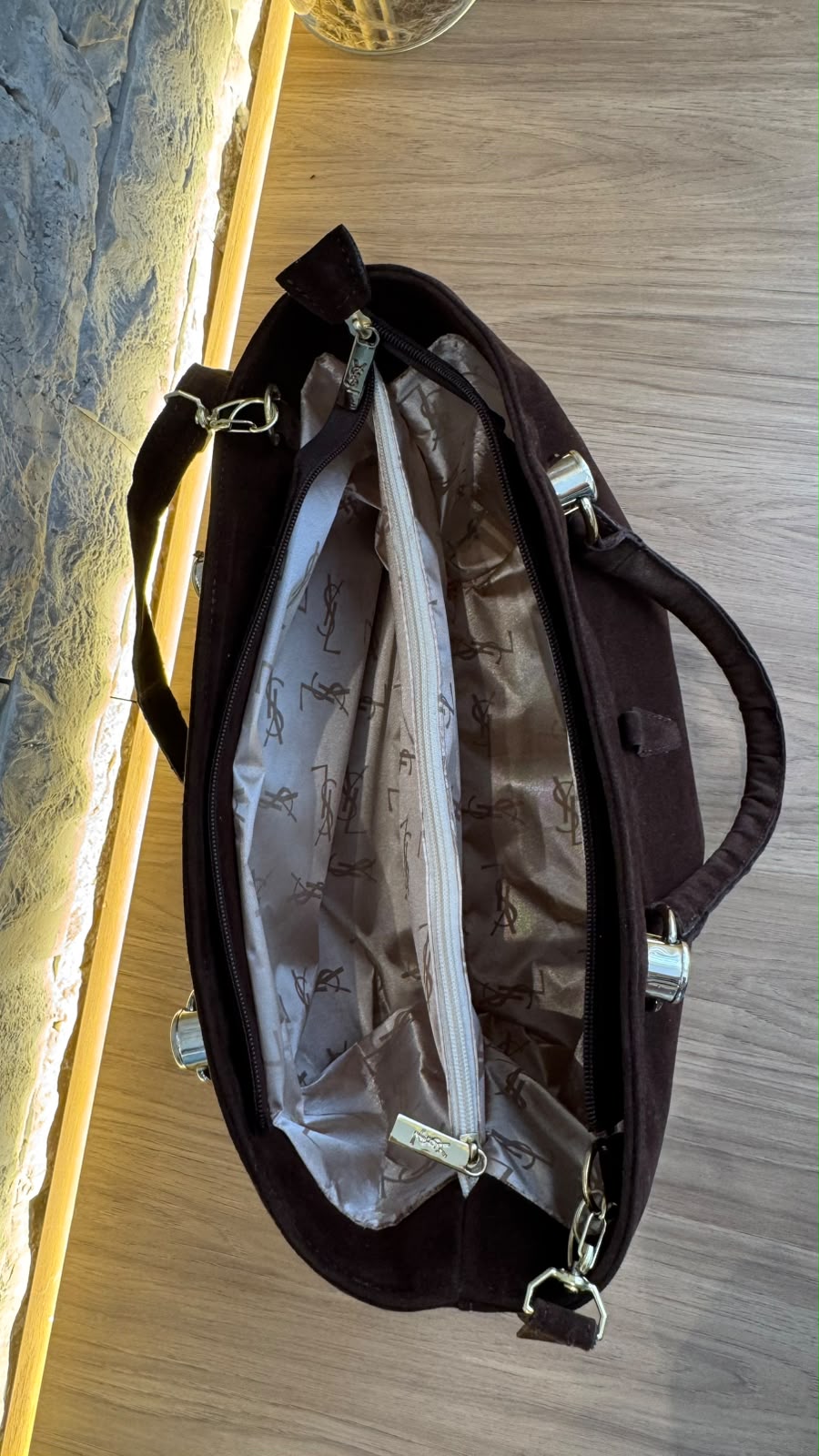 Bolsa Tote YSL em Camurça