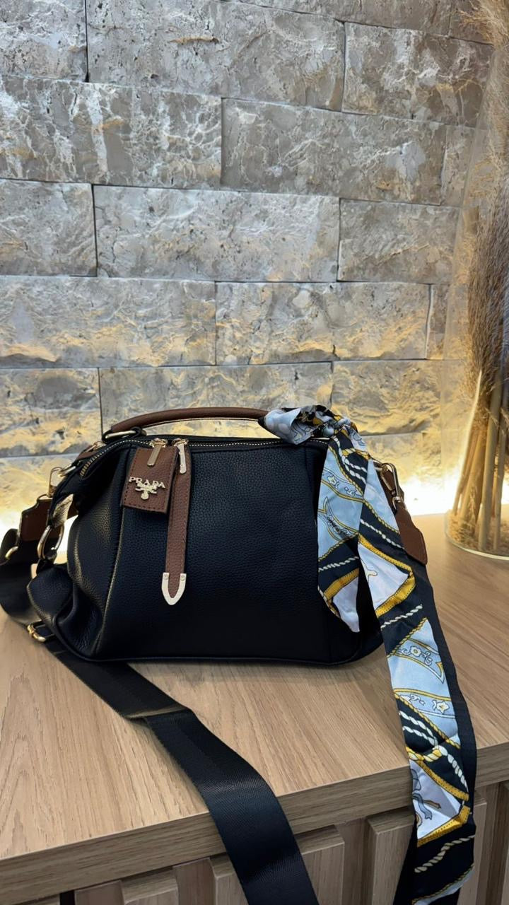 Bolsa Prada Firenze com Lenço