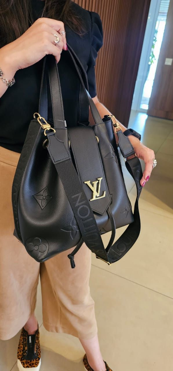 Bolsa Bucket Couro Louis Vuitton