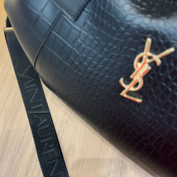 Bolsa Baú YSL em Couro Croco