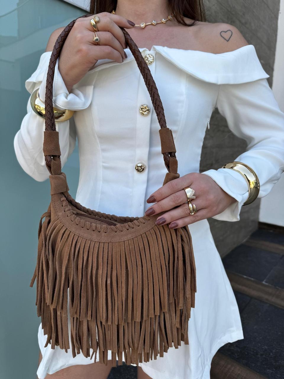 Bolsa de Ombro com Franjas em Suede