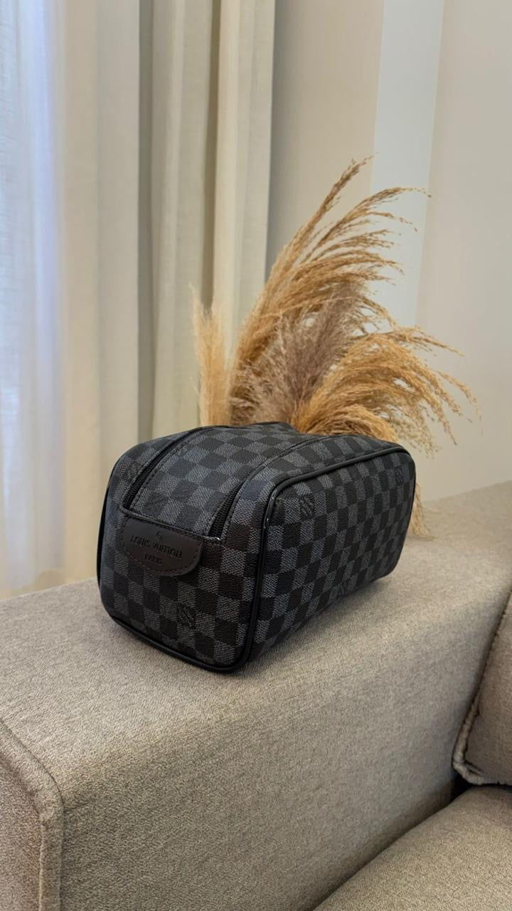 Necessaire Estojo Louis Vuitton
