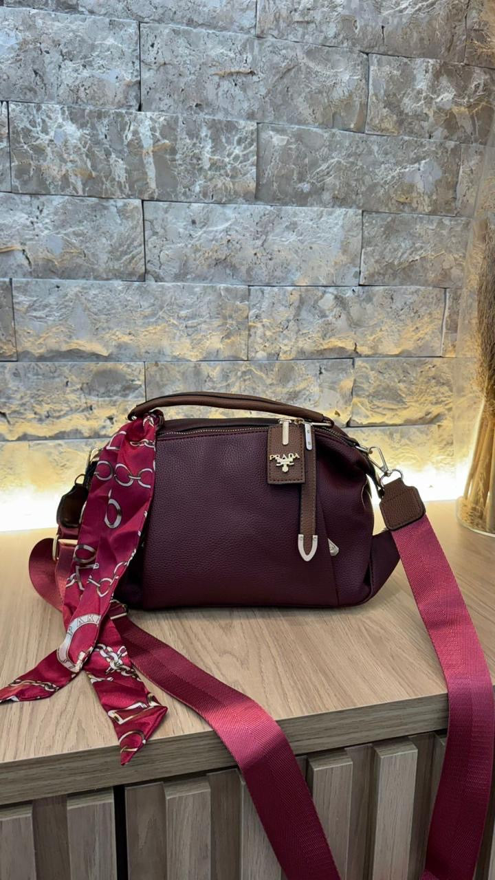 Bolsa Prada Firenze com Lenço