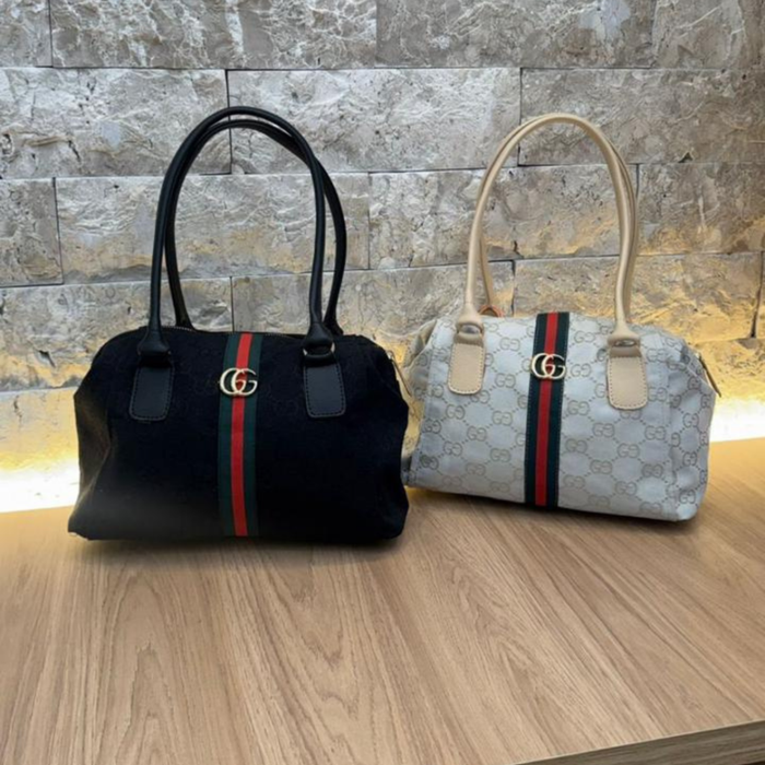 Bolsa de Ombro Gucci Classic